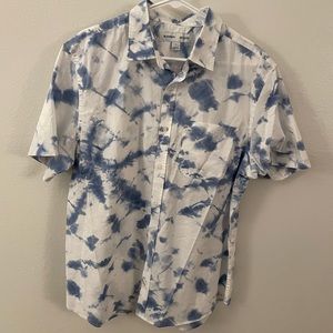 Old Navy short-sleeved button up shirt